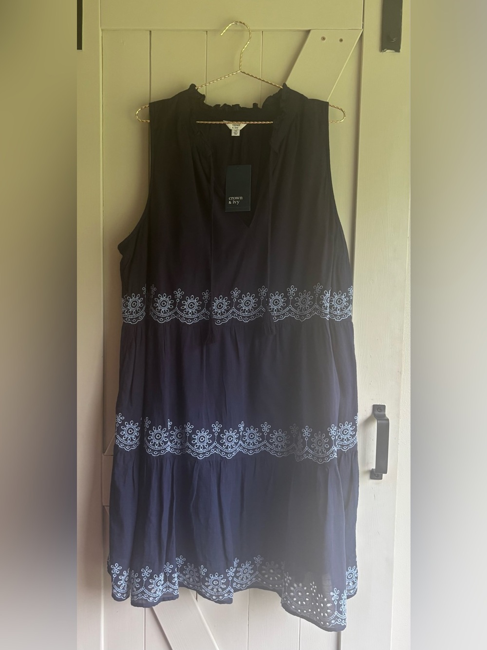 NWT Crown & Ivy Navy and Light Blue Ruffled Lightweight Knee Length Dress